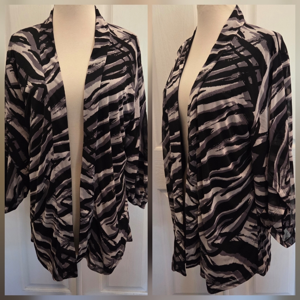 New Iman Duster Cardigan Top Black Gray Geometric Animal Print  Career Small